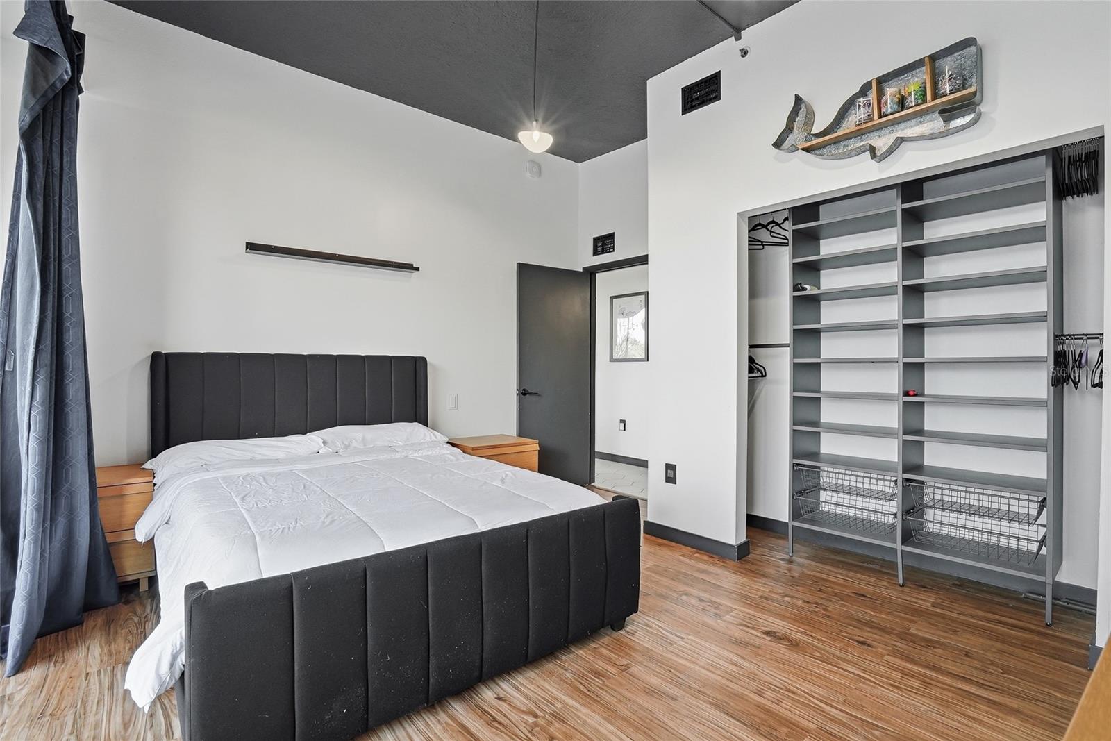 LAKESIDE CROSSING CONDO - Residential