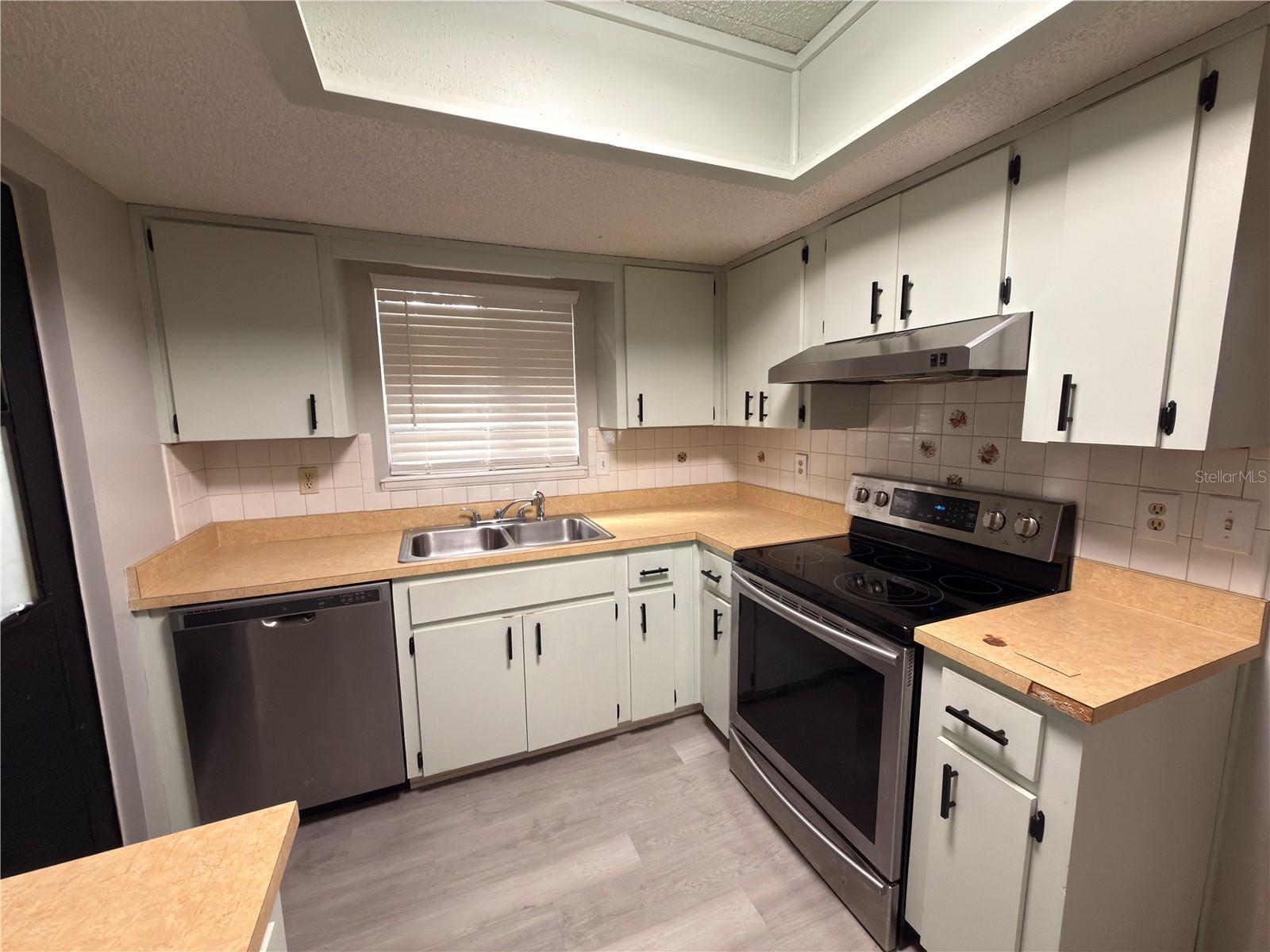 PINE RUN ESTATE - Residential Lease