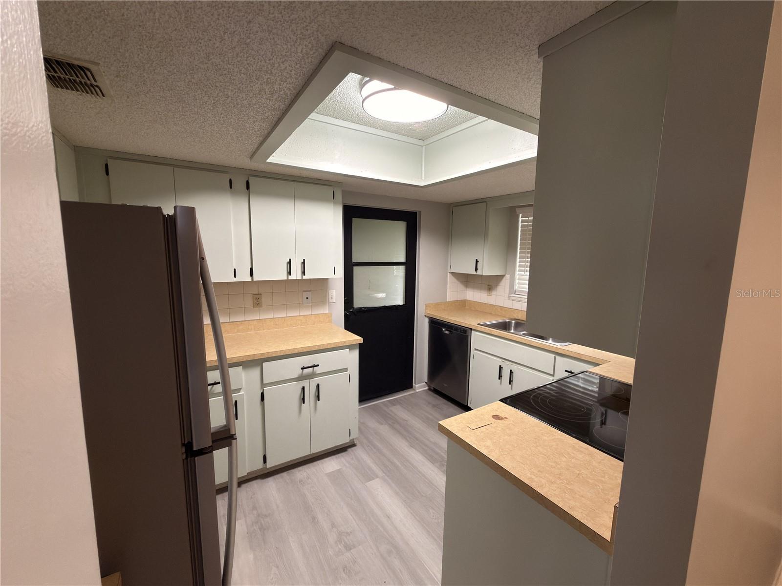 PINE RUN ESTATE - Residential Lease