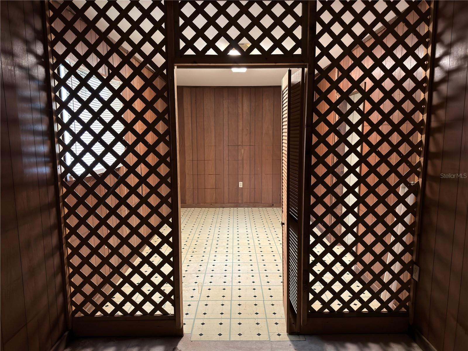 PINE RUN ESTATE - Residential Lease