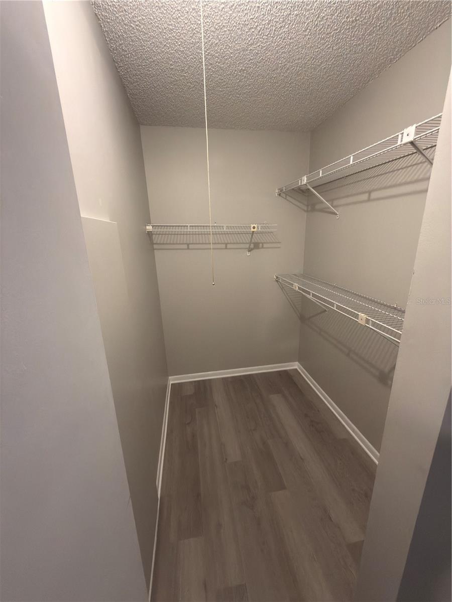 PINE RUN ESTATE - Residential Lease