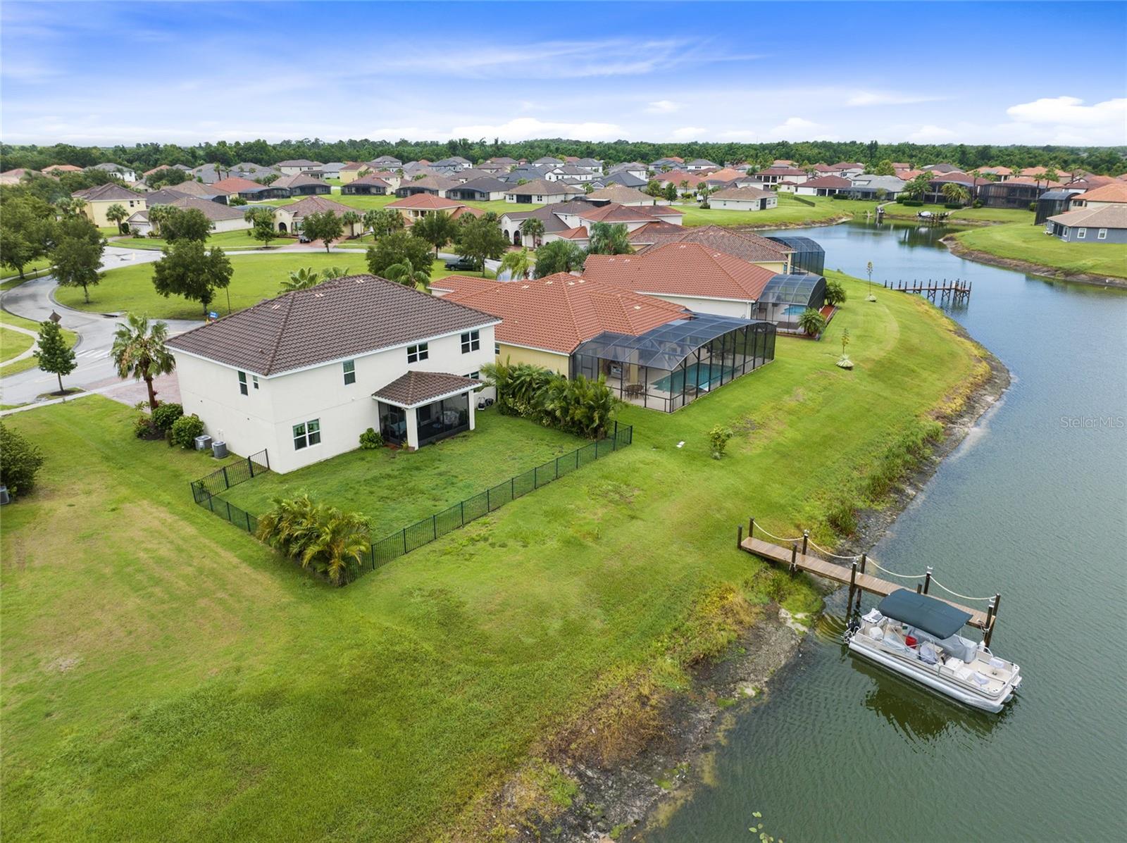 3877 SHORESIDE DRIVE