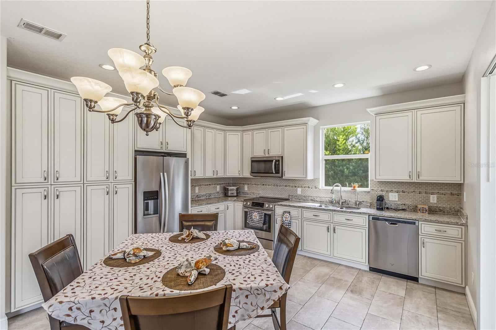 DELTONA LAKES UNIT 07 - Residential