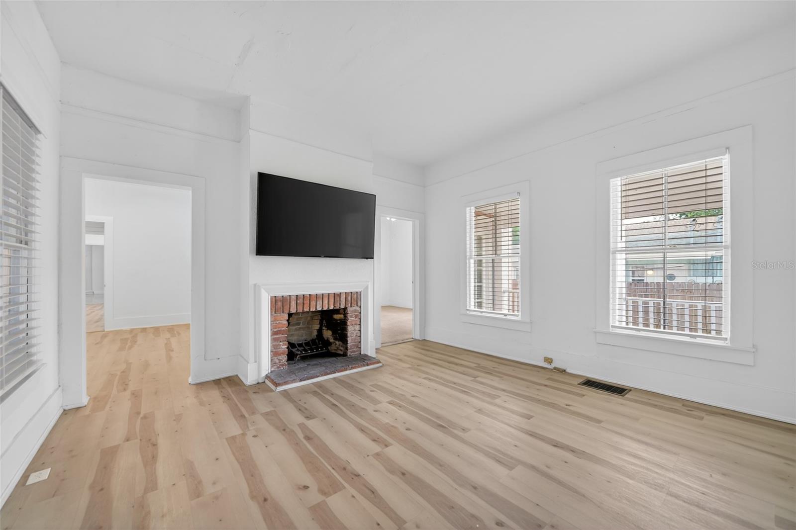 19 W PRINCETON STREET
