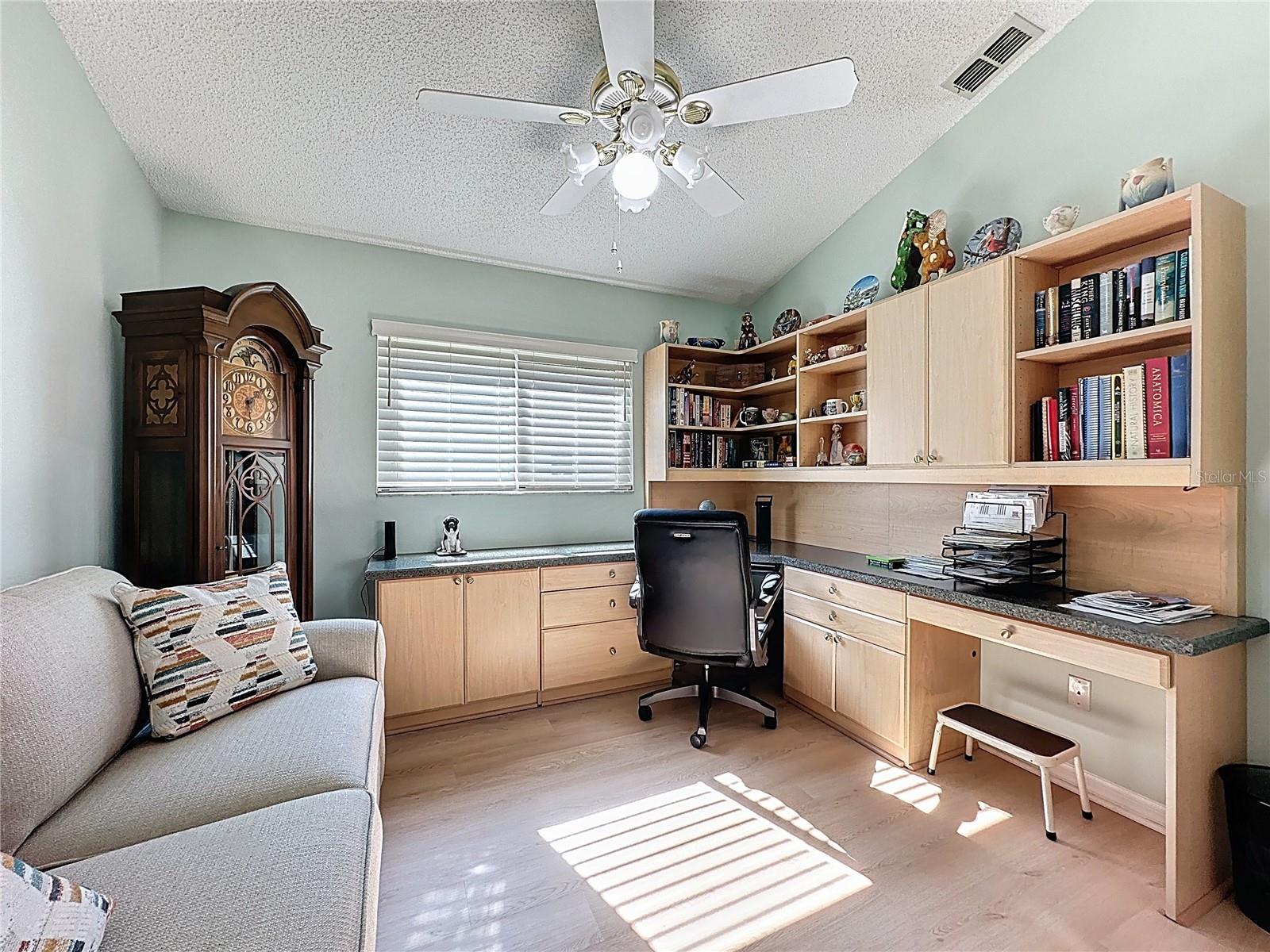 KINGS RIDGE - Residential