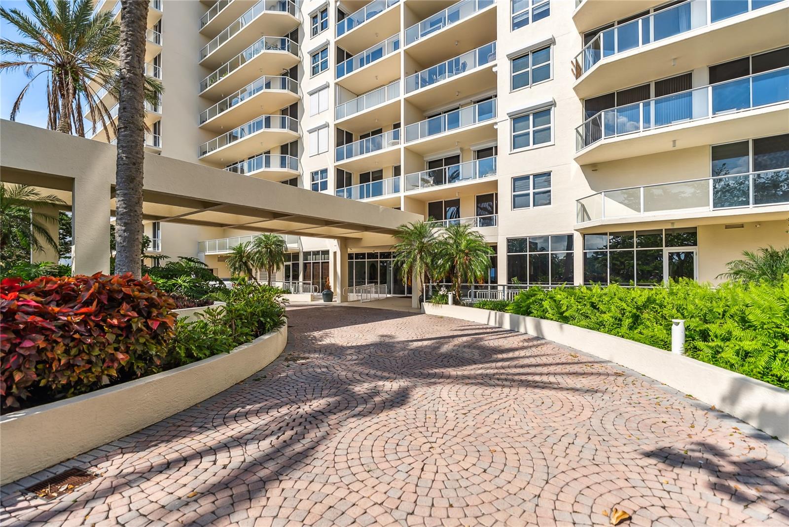 1800 BENJAMIN FRANKLIN DRIVE B1009