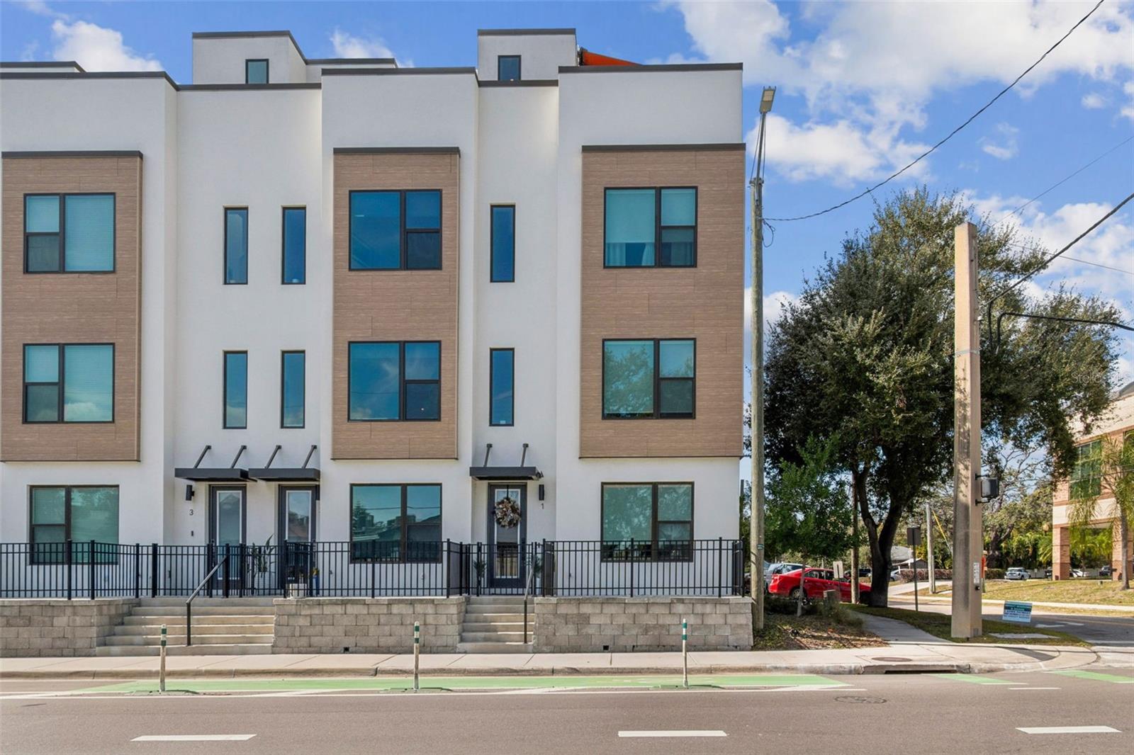 2506 W CLEVELAND STREET 1