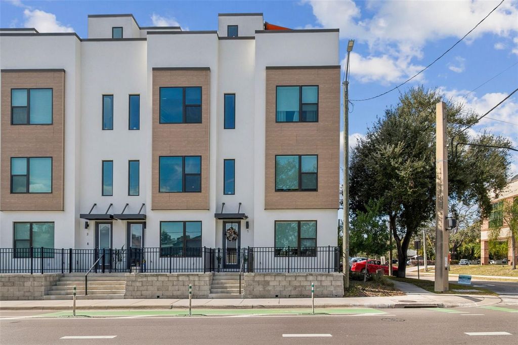 Photo of 2506 W Cleveland Street #1, Tampa, FL 33609 (MLS # TB8468363)