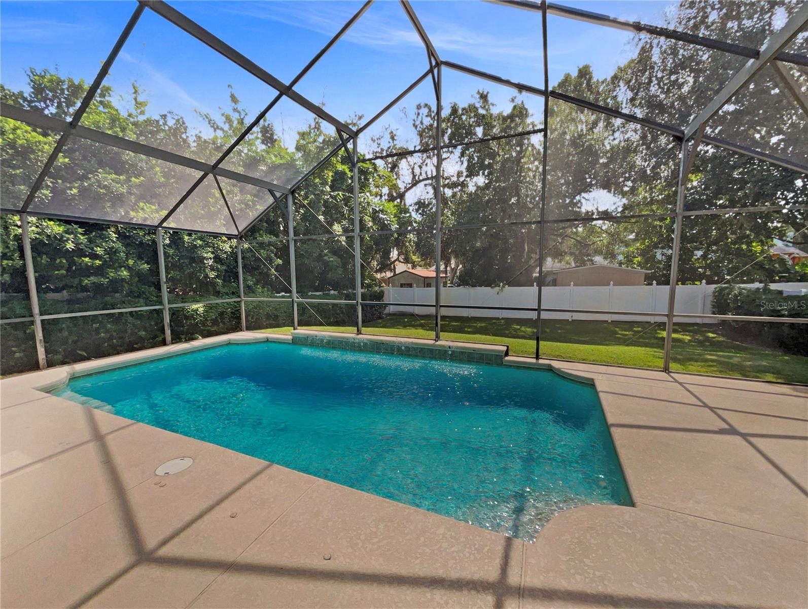 CALABRIA COVE - Residential