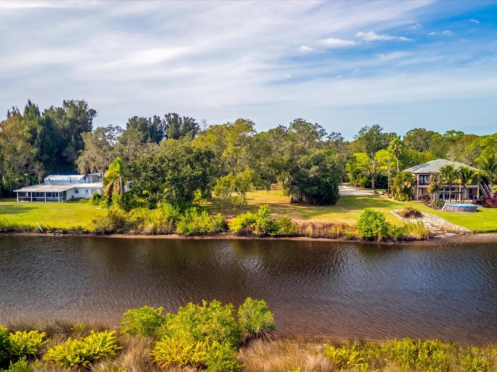 ROYAL PALM GARDENS - Land