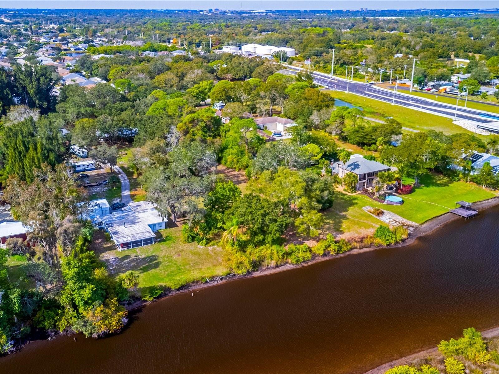 ROYAL PALM GARDENS - Land