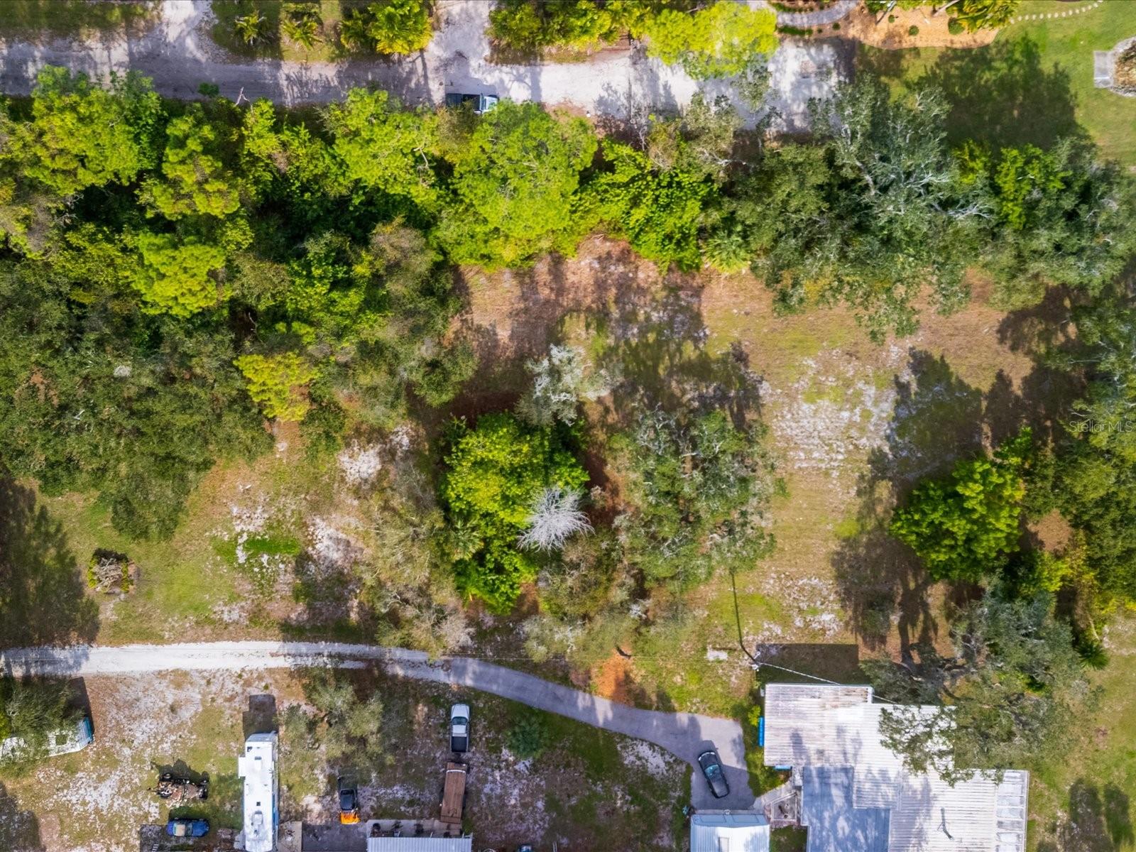 ROYAL PALM GARDENS - Land