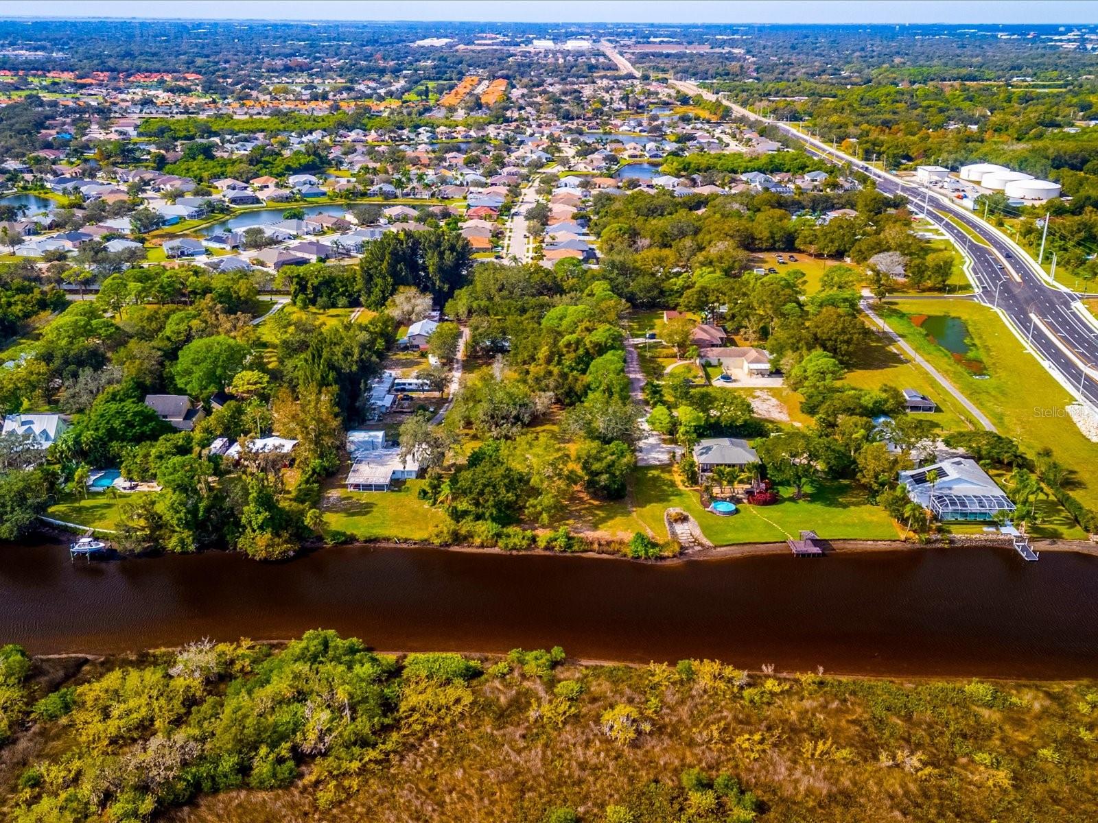ROYAL PALM GARDENS - Land