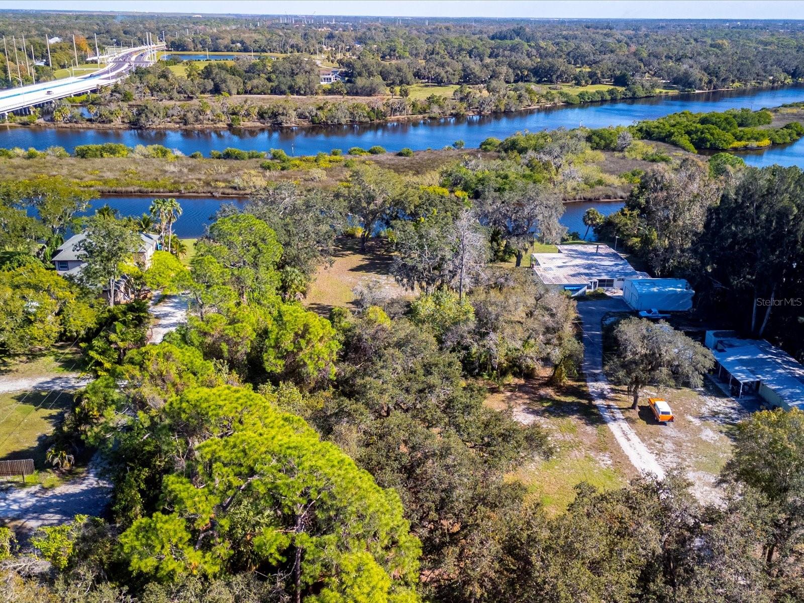 ROYAL PALM GARDENS - Land