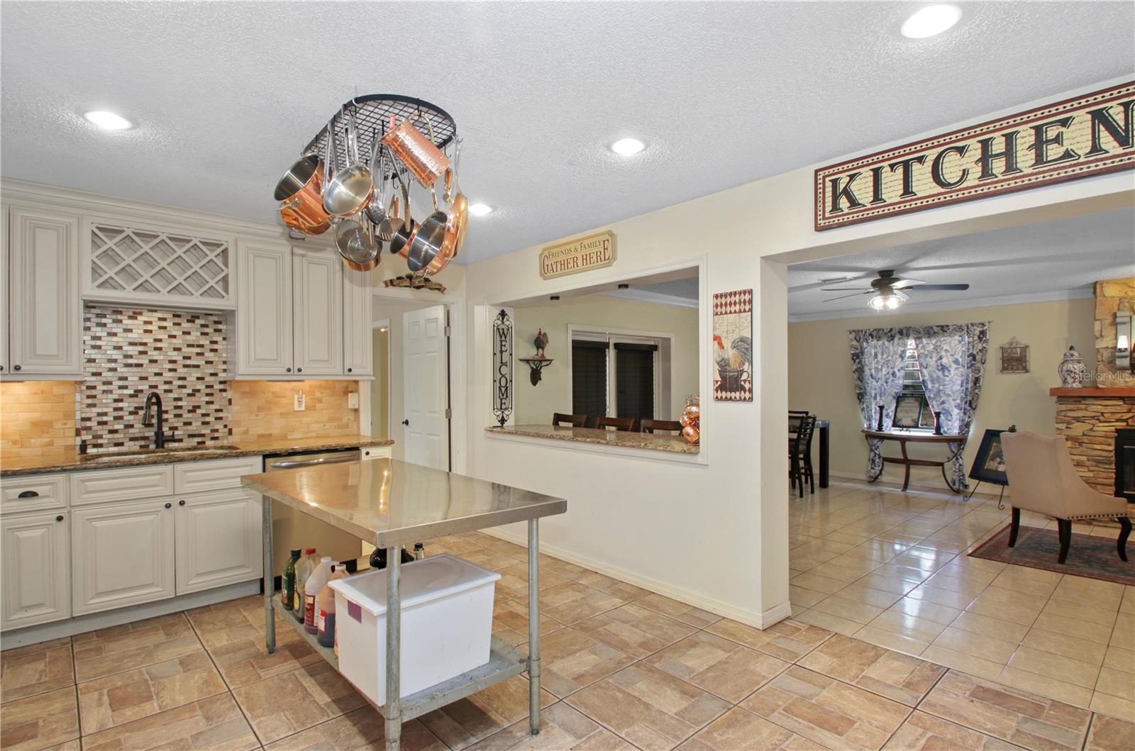 2525 W PONKAN ROAD