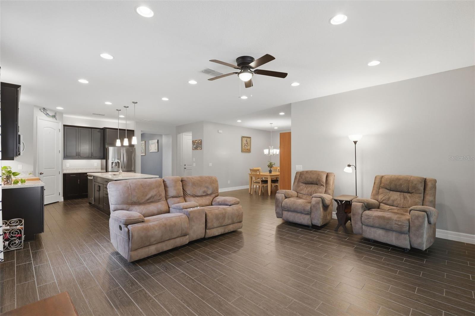 BENTLEY GREEN - Residential