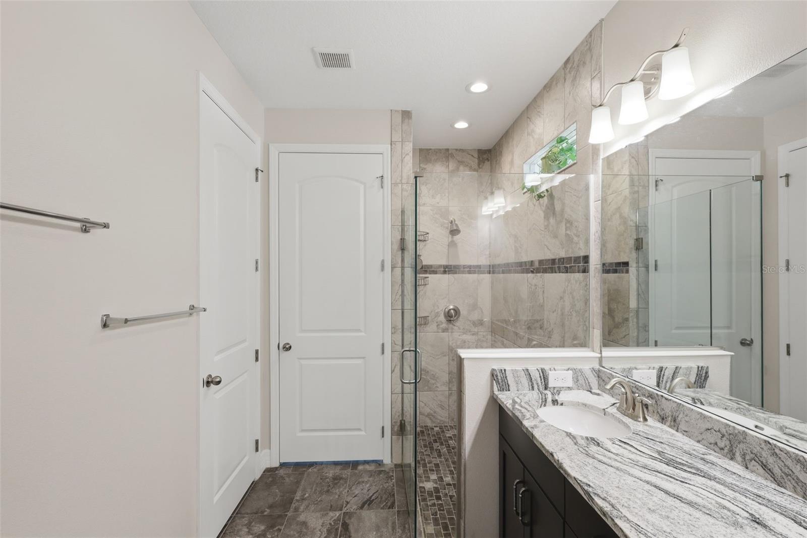 BENTLEY GREEN - Residential