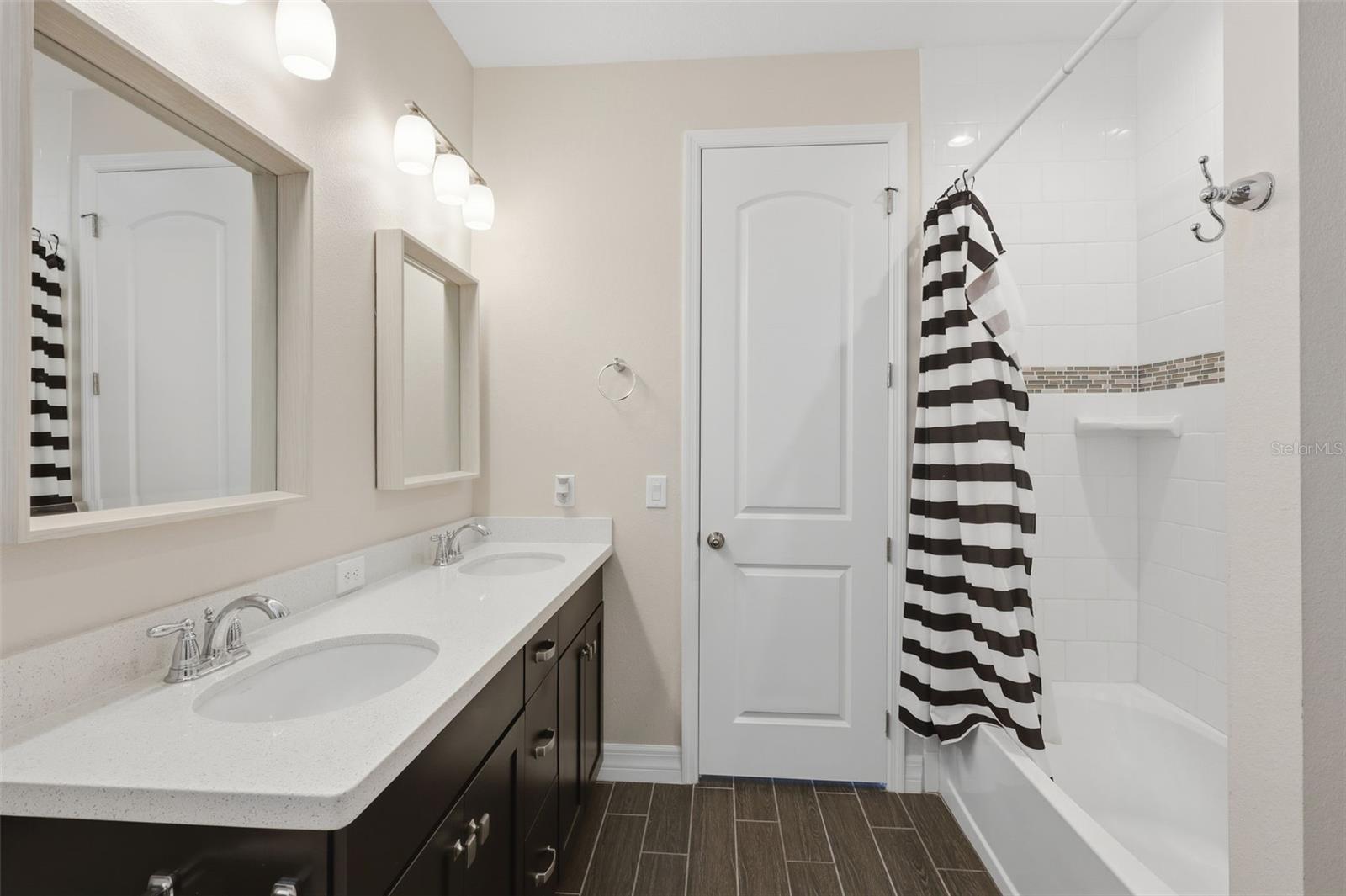 BENTLEY GREEN - Residential