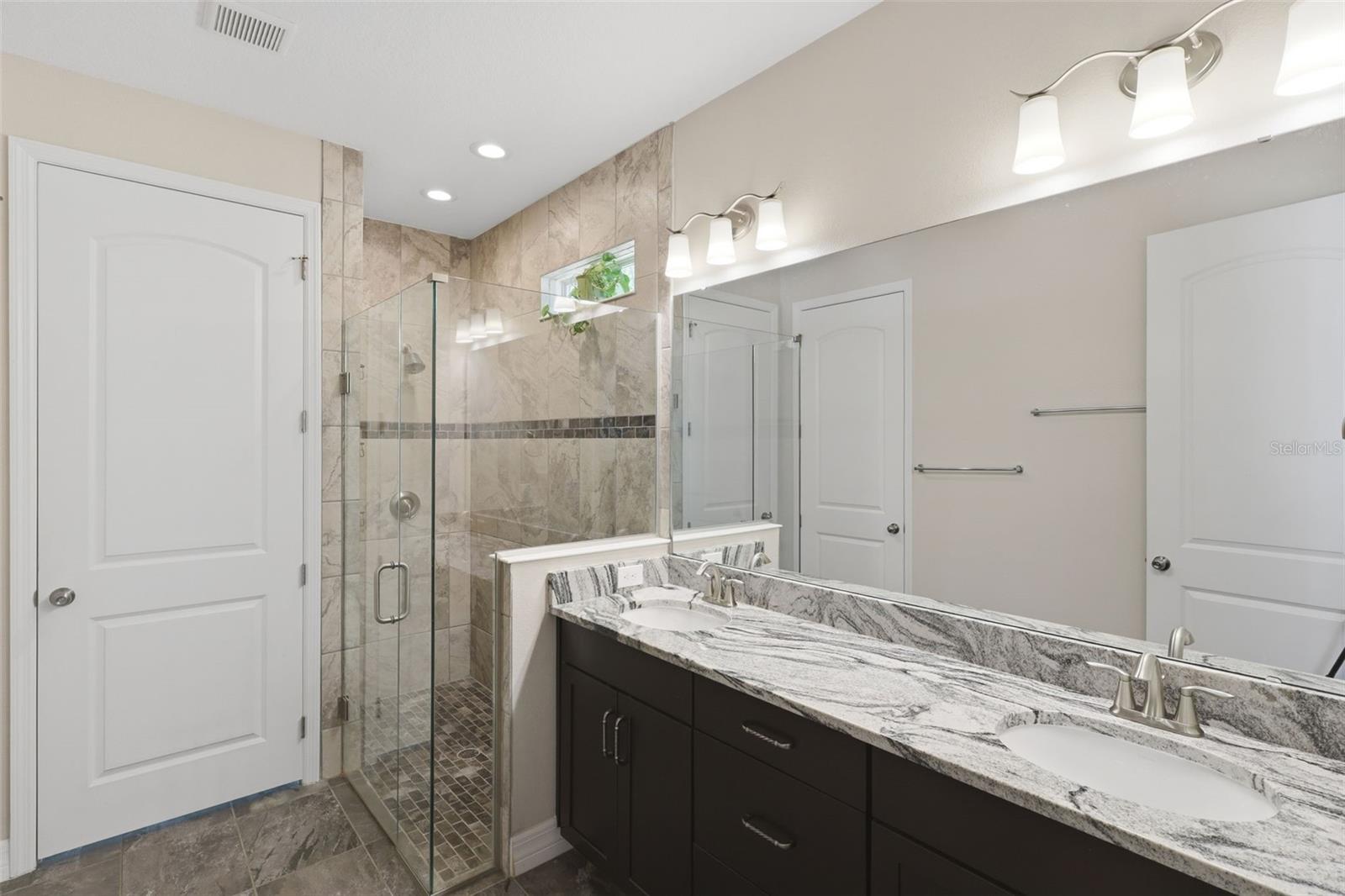 BENTLEY GREEN - Residential