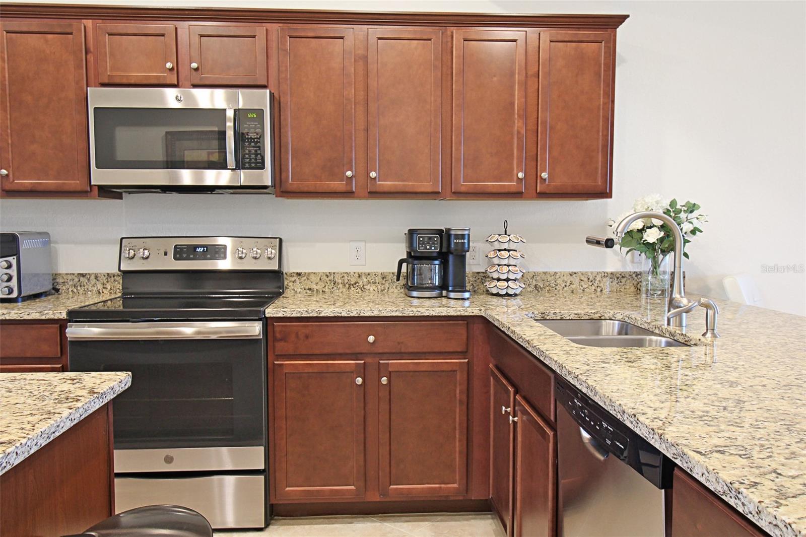 TERRACE II AT LAKEWOOD NATIONAL PH 2 - Residential Lease
