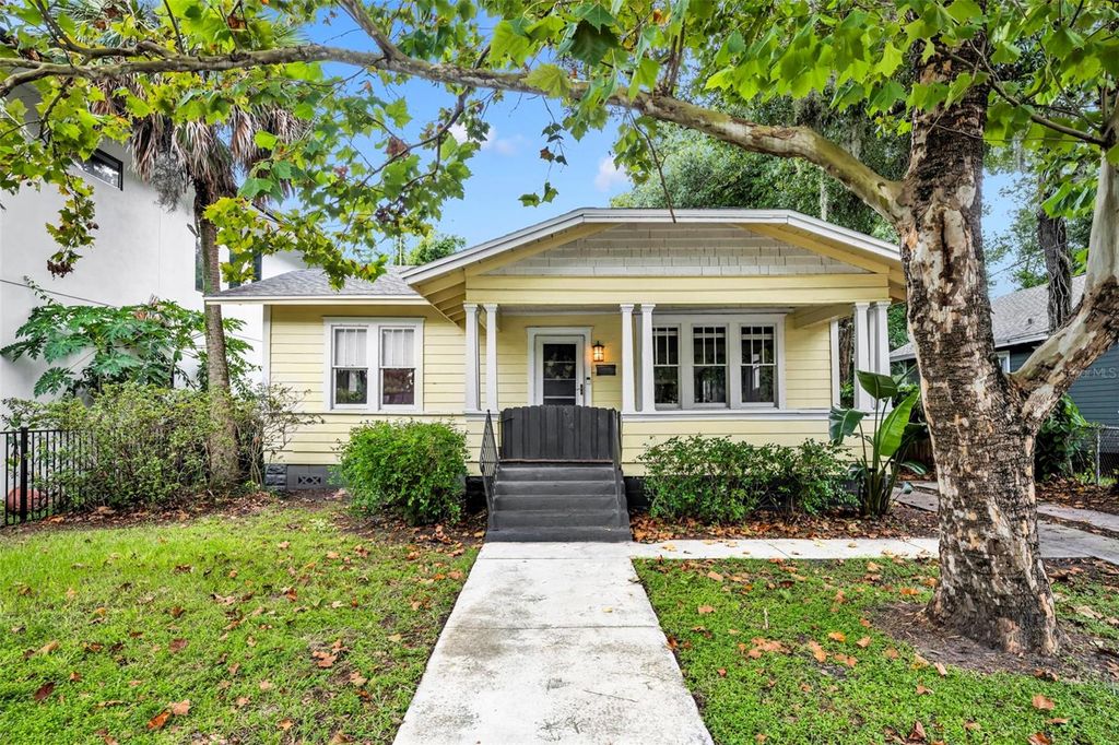 Photo of 414 Briercliff Drive, Orlando, FL 32806 (MLS # O6350813)