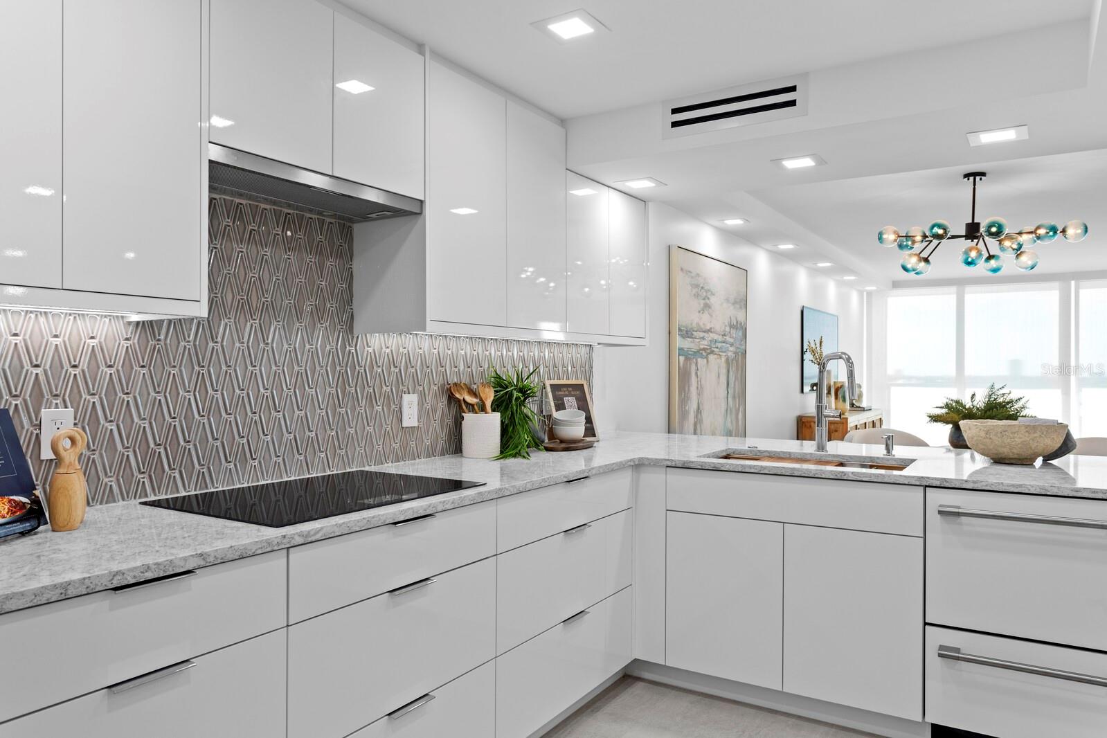 CONDO ON THE BAY TOWER I - Residential