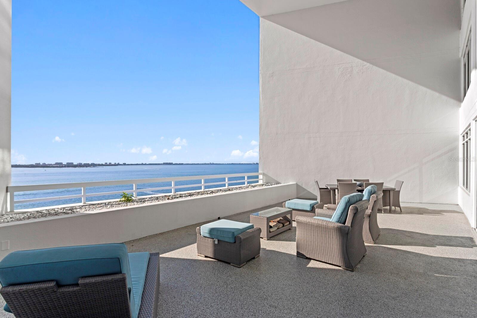 CONDO ON THE BAY TOWER I - Residential