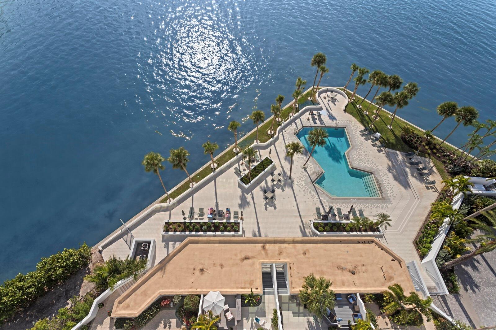 CONDO ON THE BAY TOWER I - Residential