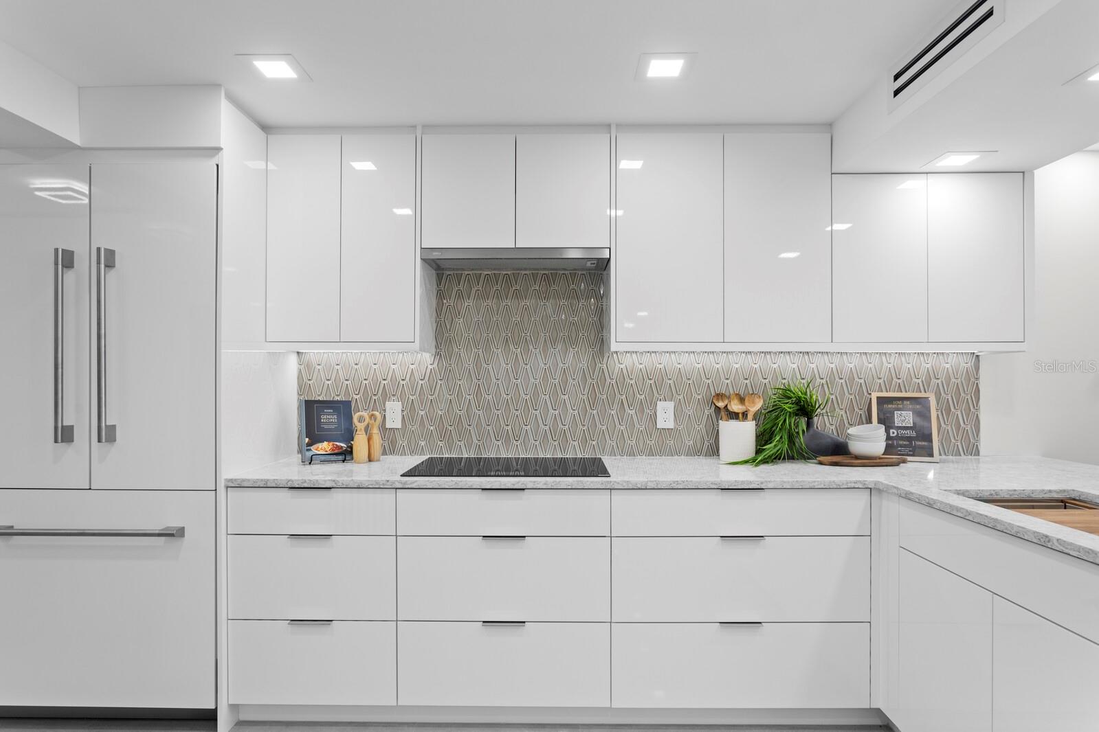 CONDO ON THE BAY TOWER I - Residential