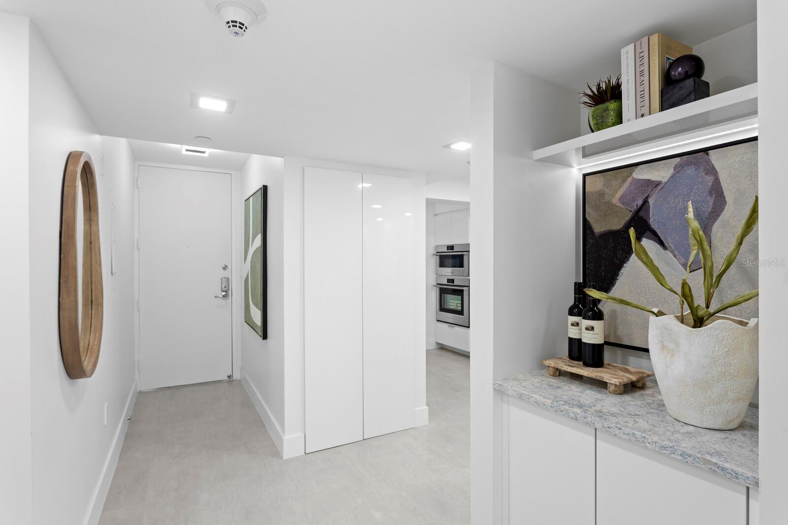 CONDO ON THE BAY TOWER I - Residential