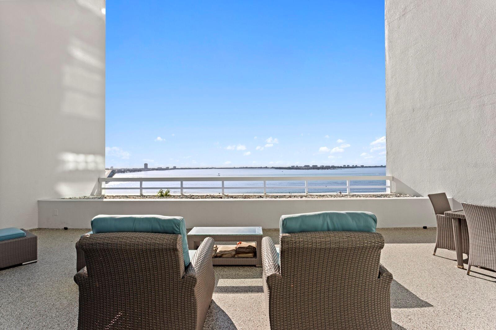 CONDO ON THE BAY TOWER I - Residential