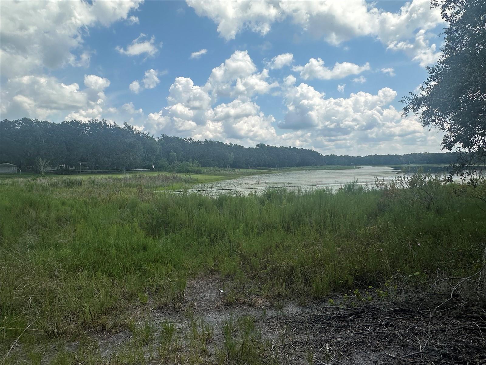 RAINBOW LAKES ESTATE - Land