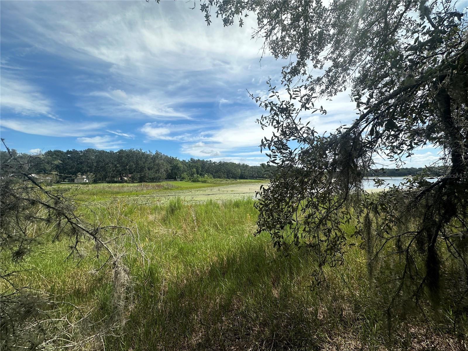 RAINBOW LAKES ESTATE - Land