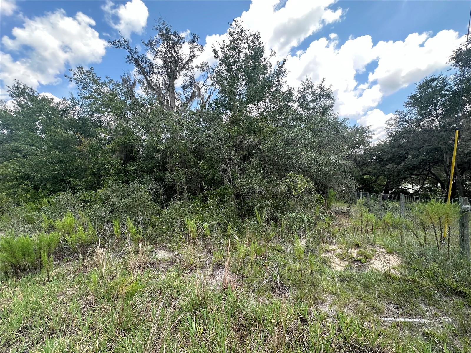 RAINBOW LAKES ESTATE - Land