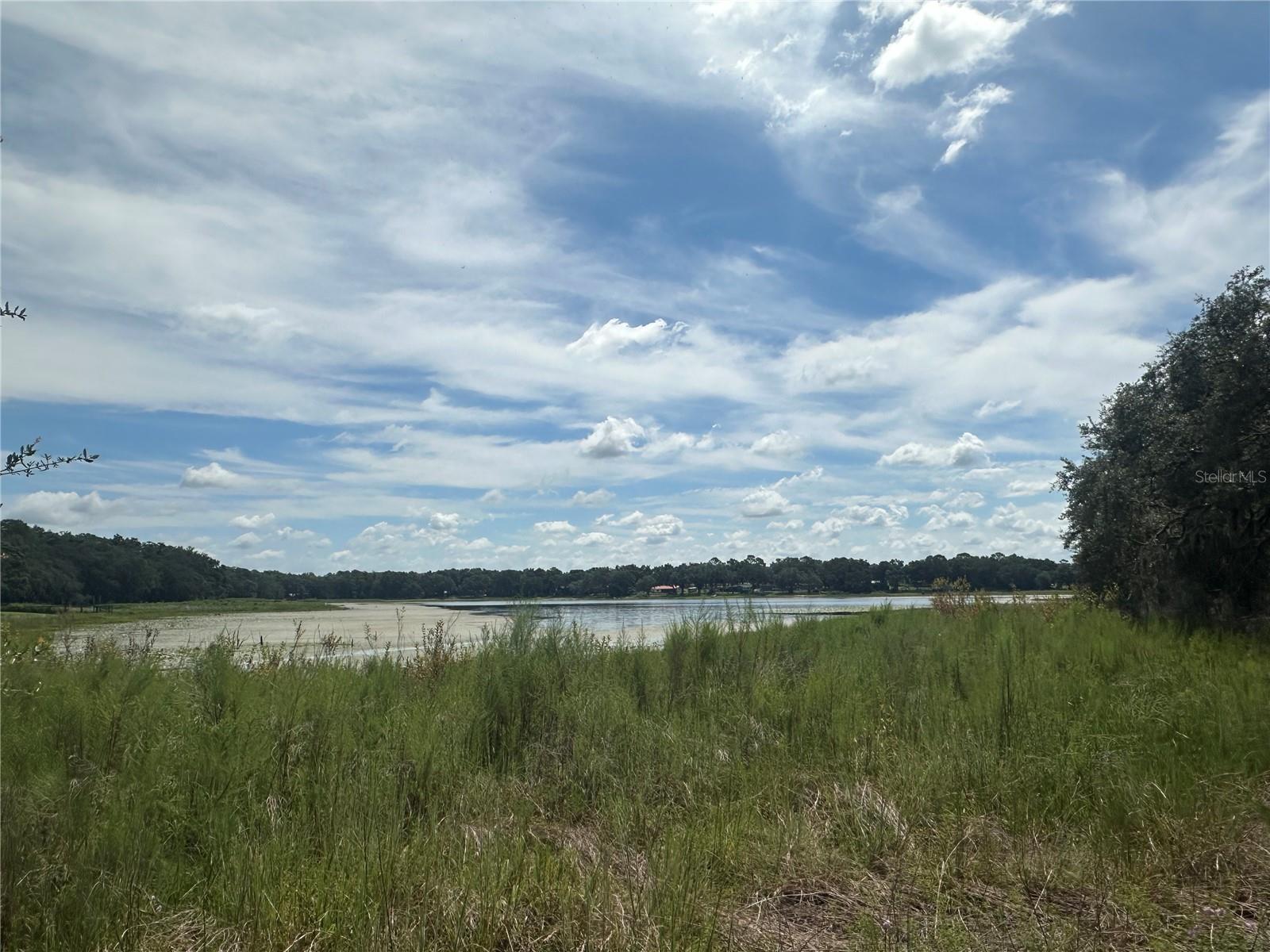 RAINBOW LAKES ESTATE - Land