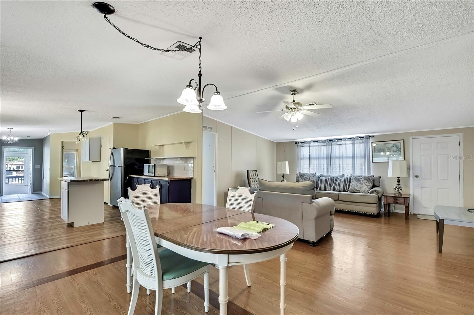 BUENA VISTA MANOR - Residential