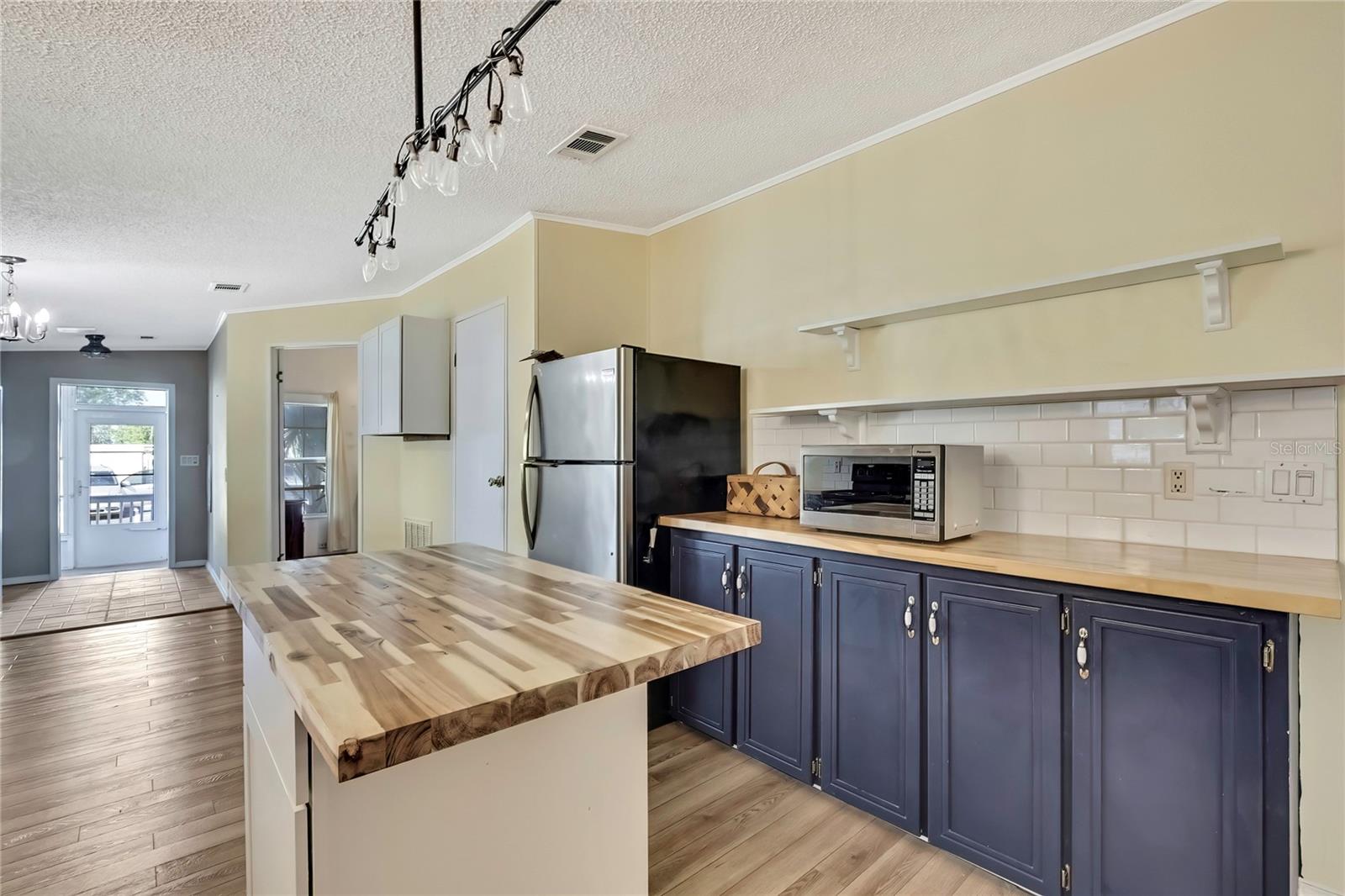 BUENA VISTA MANOR - Residential