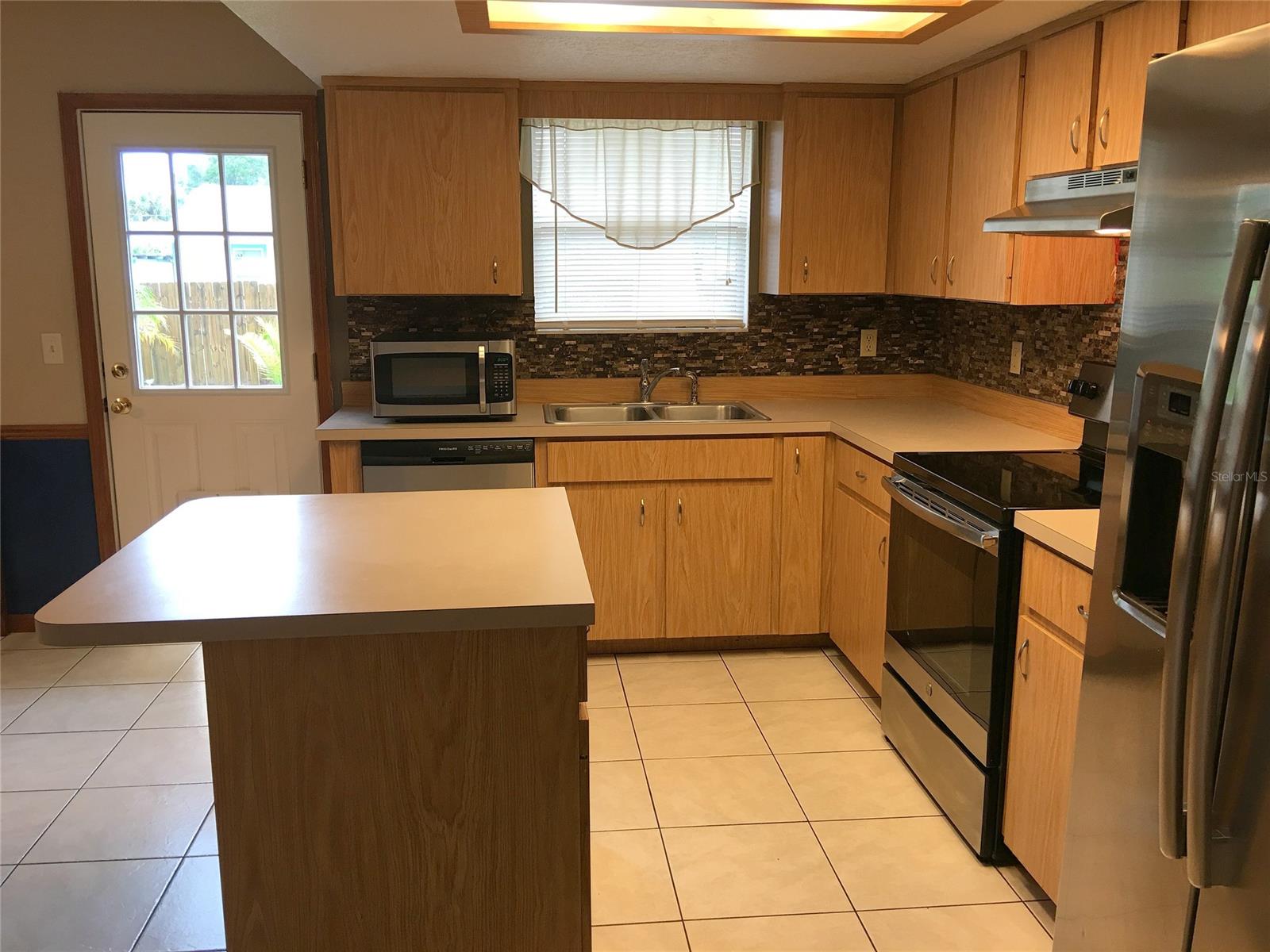 Florida Shores 01 - Residential