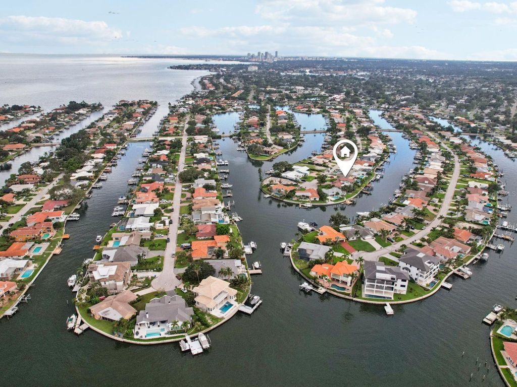 Photo of 2085 Massachusetts Avenue NE, St Petersburg, FL 33703 (MLS # TB8414755)