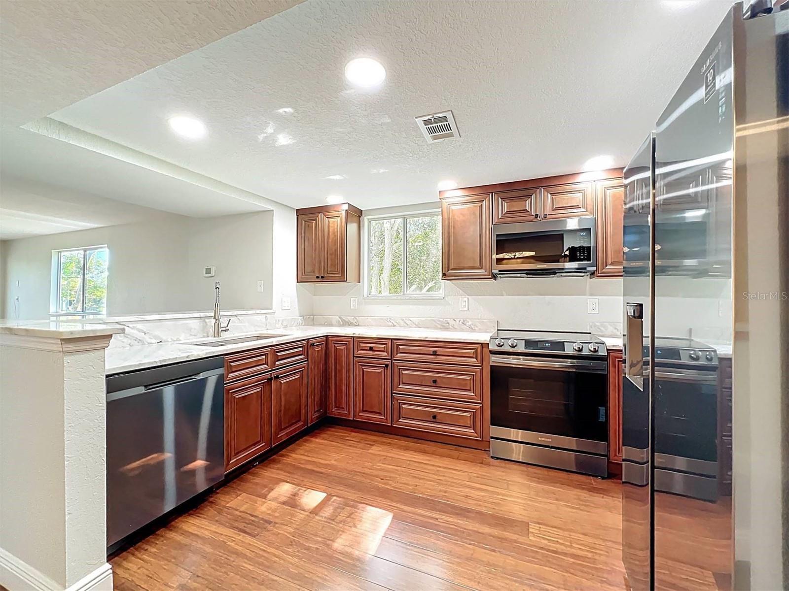 TARA CAY SOUND SOUTH II - Residential