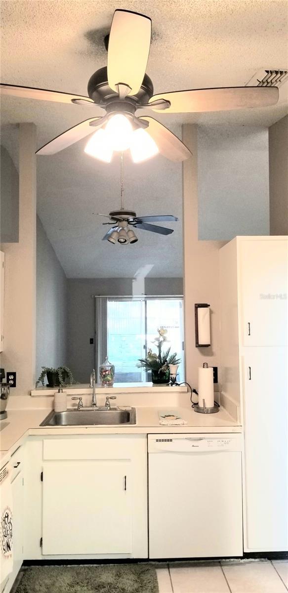 CLOVERPLACE CONDO - Residential