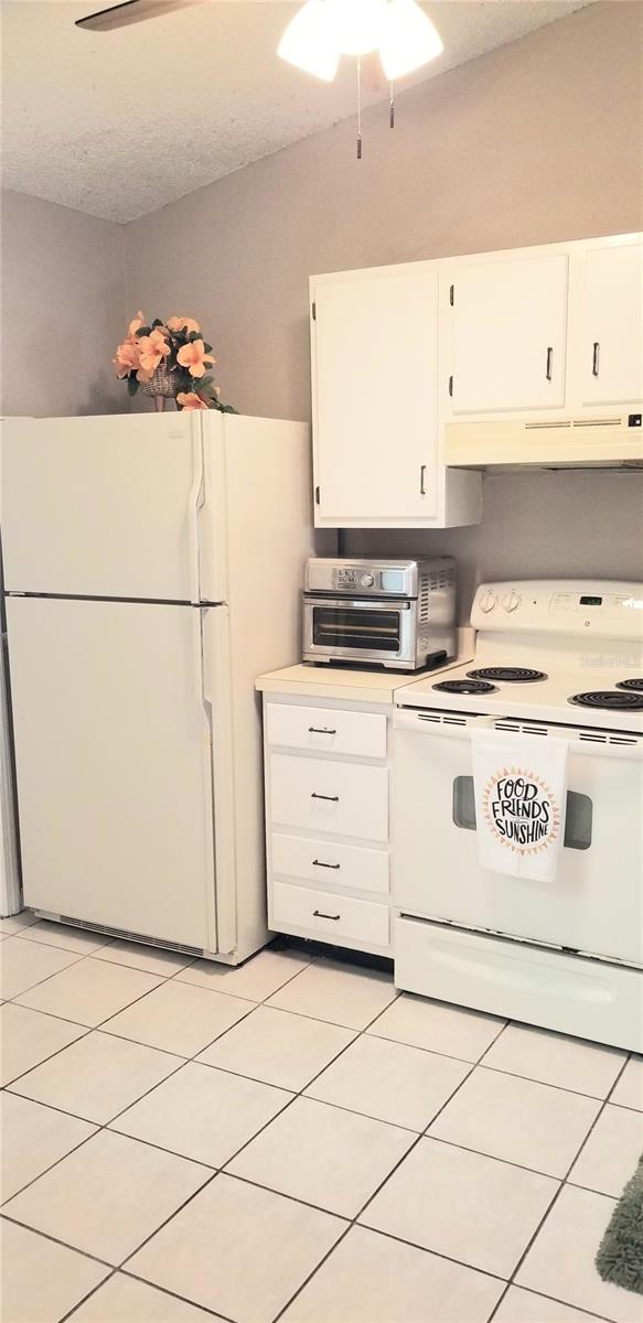 CLOVERPLACE CONDO - Residential