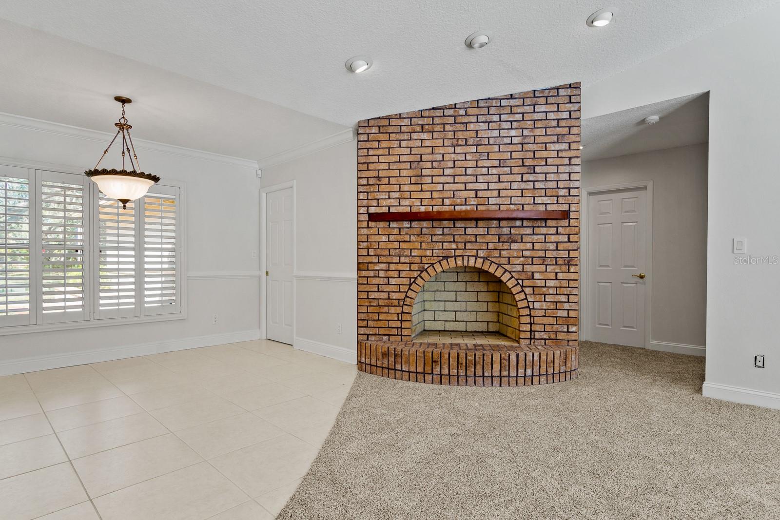 GOLDEN ACRES - Residential Lease