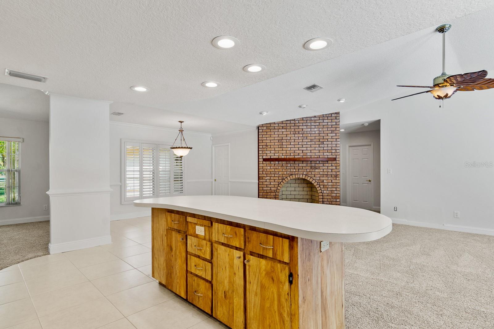 GOLDEN ACRES - Residential Lease