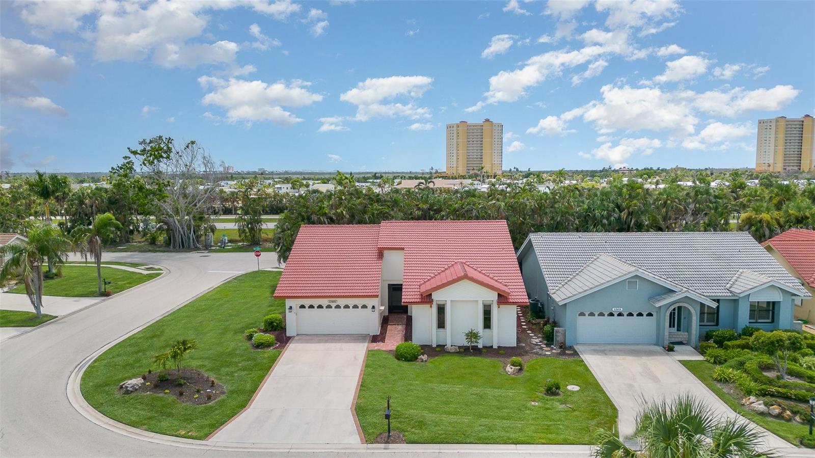 KELLY GREENS 01 - Residential