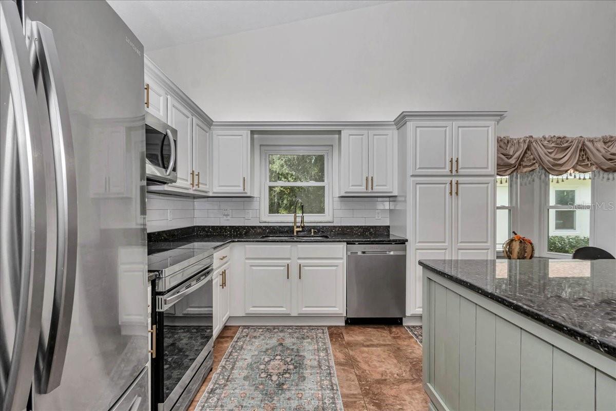 TIMBERLANE ESTATES - Residential