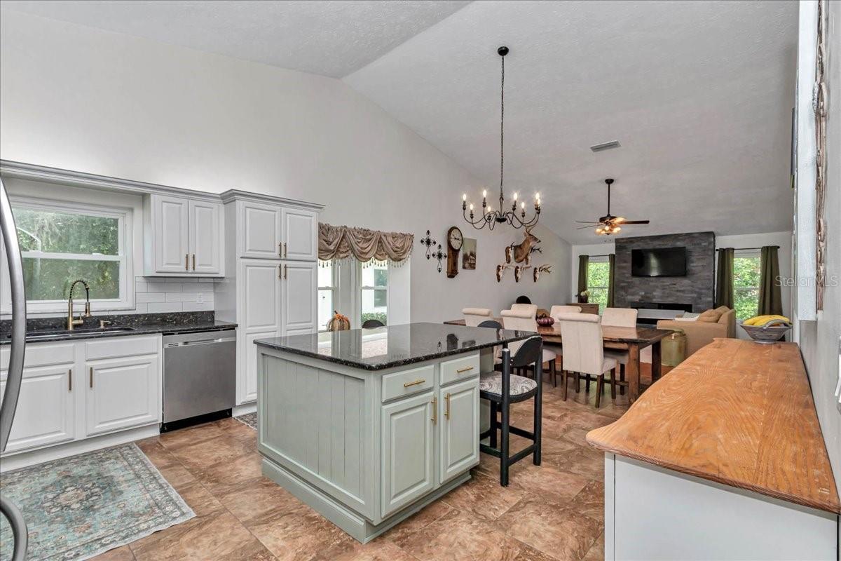 TIMBERLANE ESTATES - Residential