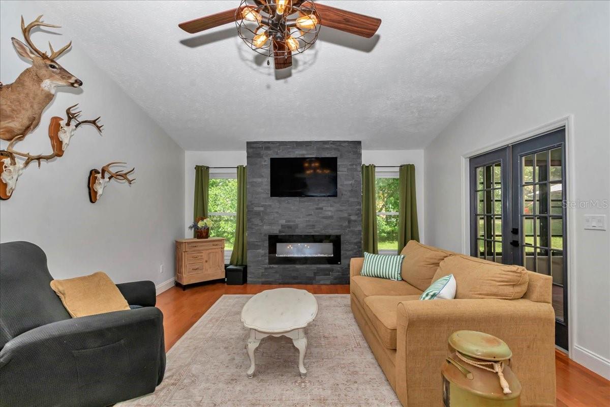 TIMBERLANE ESTATES - Residential