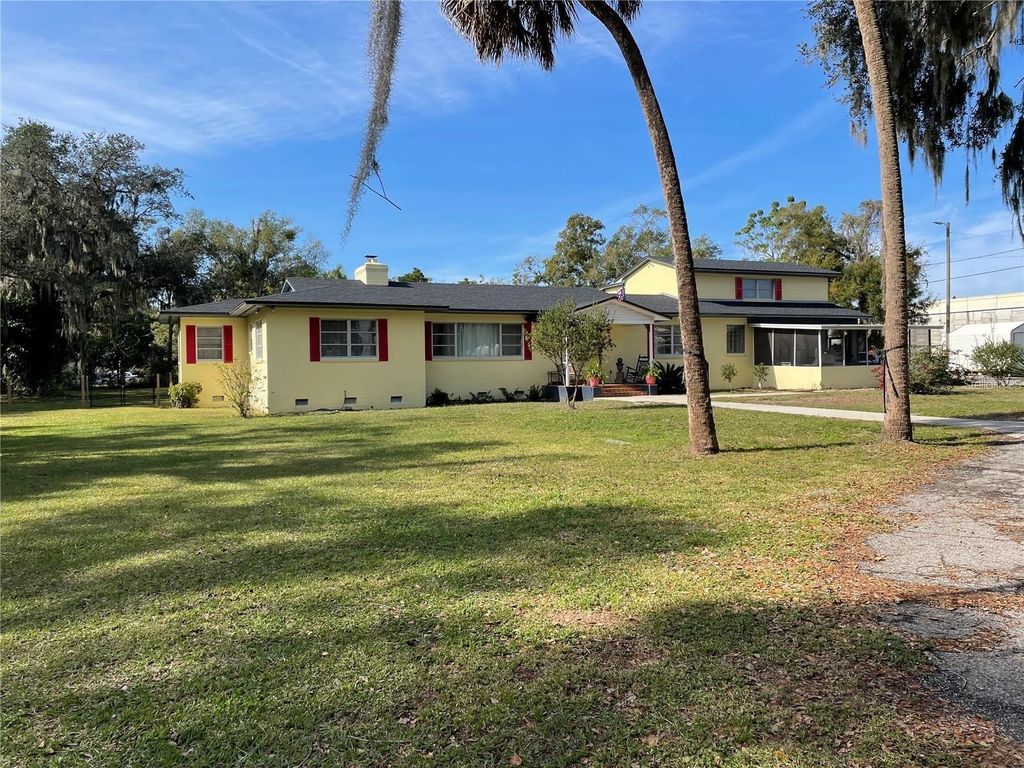 Photo of 750 Charlie Taylor Road, Plant City, FL 33566 (MLS # L4960370)