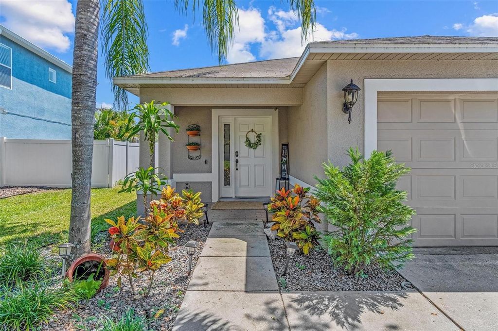 Photo of 12418 White Bluff Road, Hudson, FL 34669 (MLS # TB8422559)